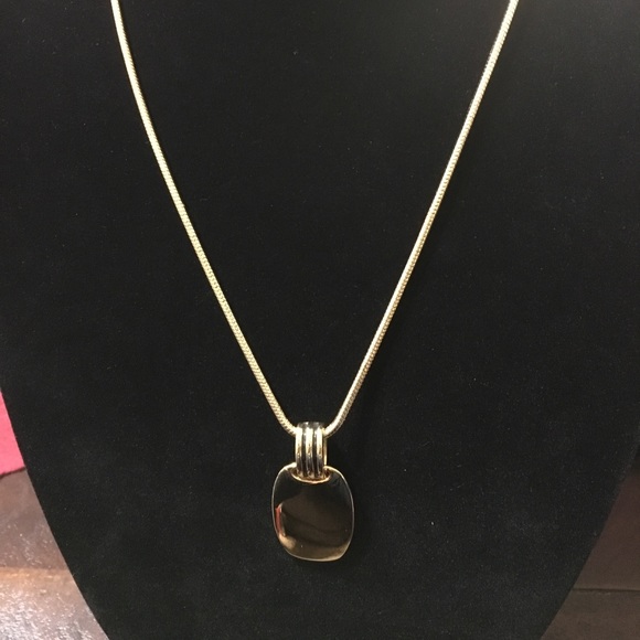 Beautiful Vintage Necklace- 34”. - Picture 2 of 2